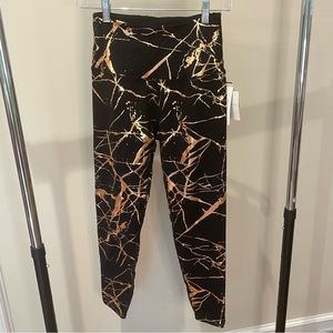 NWT Beyond Yoga Leggings